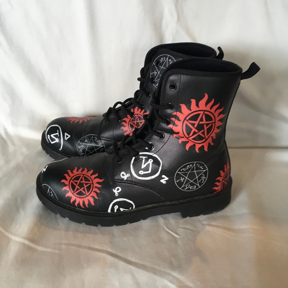 🔥 FIRE SALE 🔥CUSTOM MADE Anarchy combat Boots shoes size 8 VEGAN LEATHER
